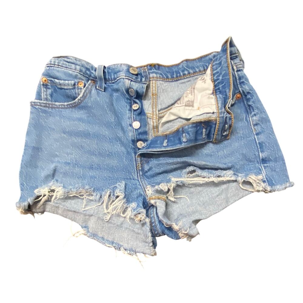 Levi’s 501 Denim Shorts Size 30 Light Wash Distressed Frayed Hem Cutoffs Classic